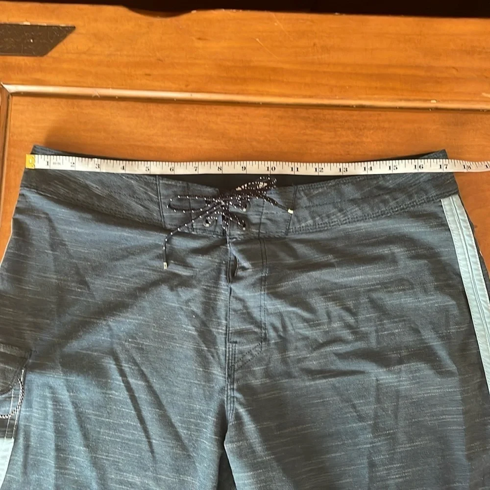 BILLABONG Recycler Board Shorts Size 33